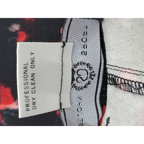 VINTAGE St. John 10 Black Rose Pattern Wide Leg Denim Jeans Pants Designer y2K - Picture 7 of 7